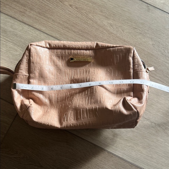 Steve Madden Blush Embossed Cosmetic Bag - Picture 8 of 9
